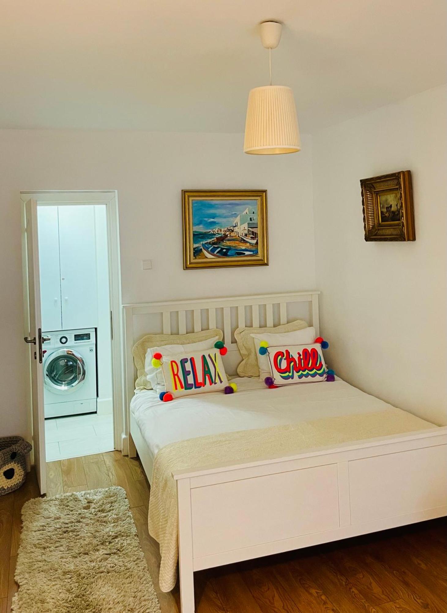 River View - Old City Apartment Bukarest Exterior foto